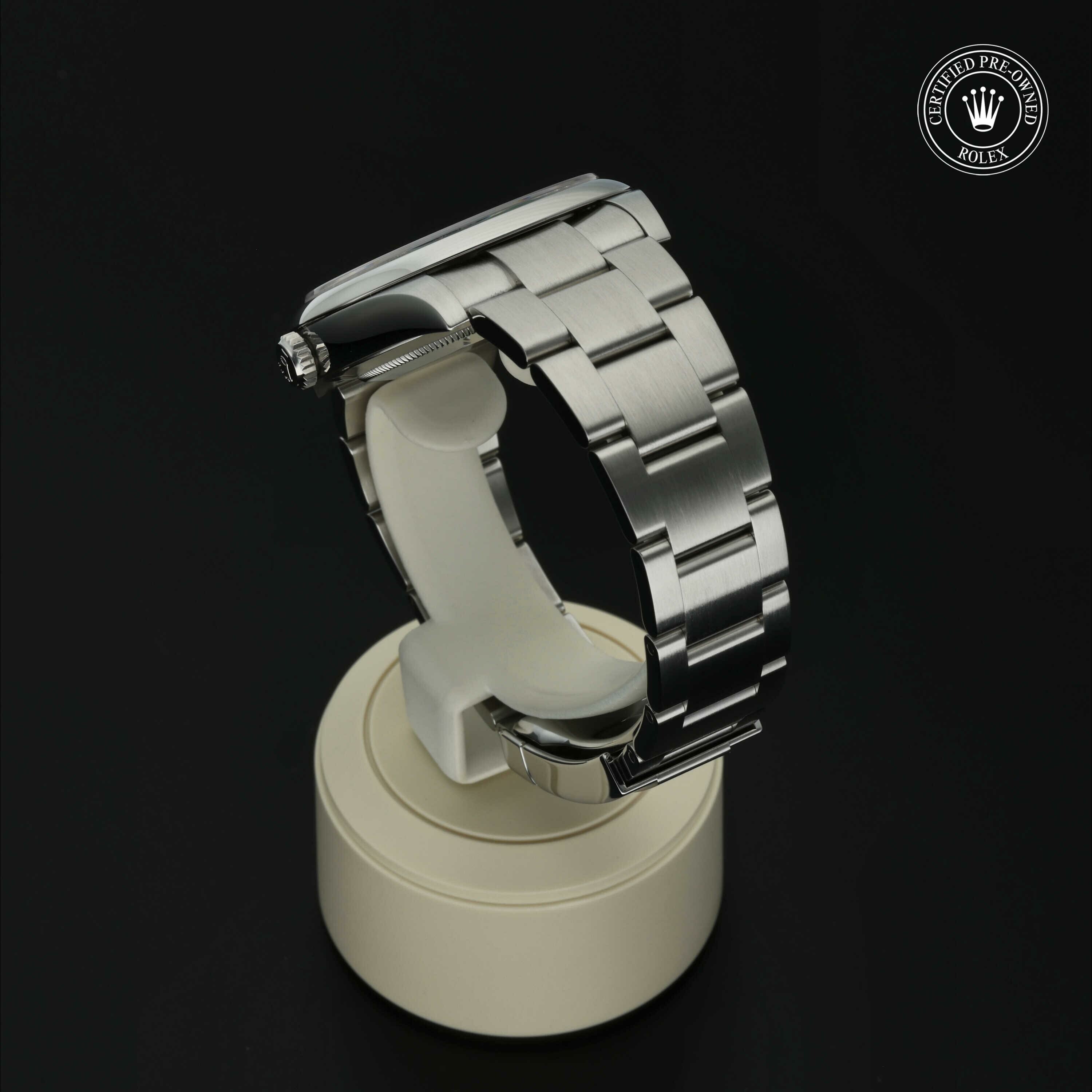 Rolex Oyster Perpetual 41 in Staal M124300-0005 at Hall of Time - vue 16
