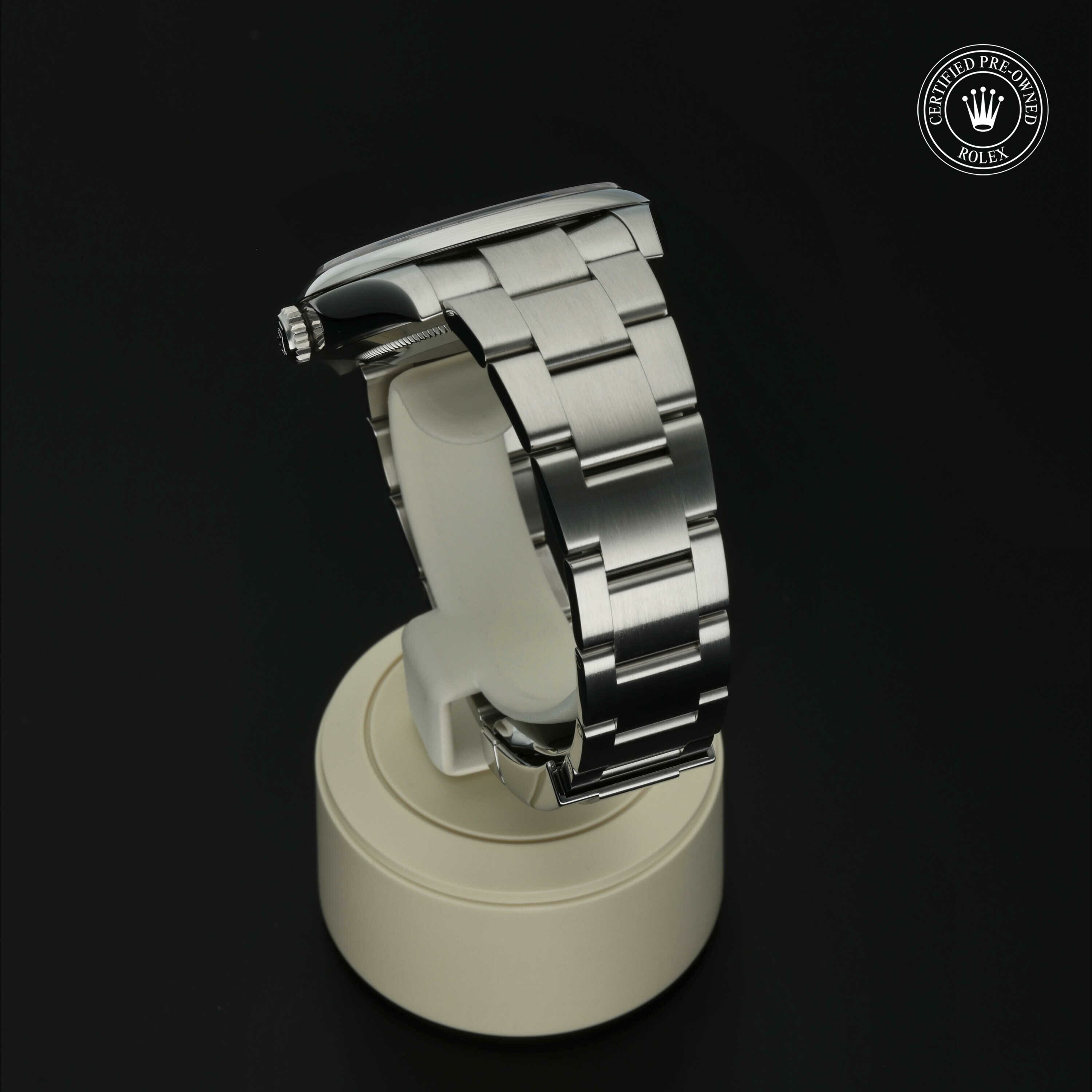 Rolex Oyster Perpetual 41 in Staal M124300-0005 at Hall of Time - vue 17