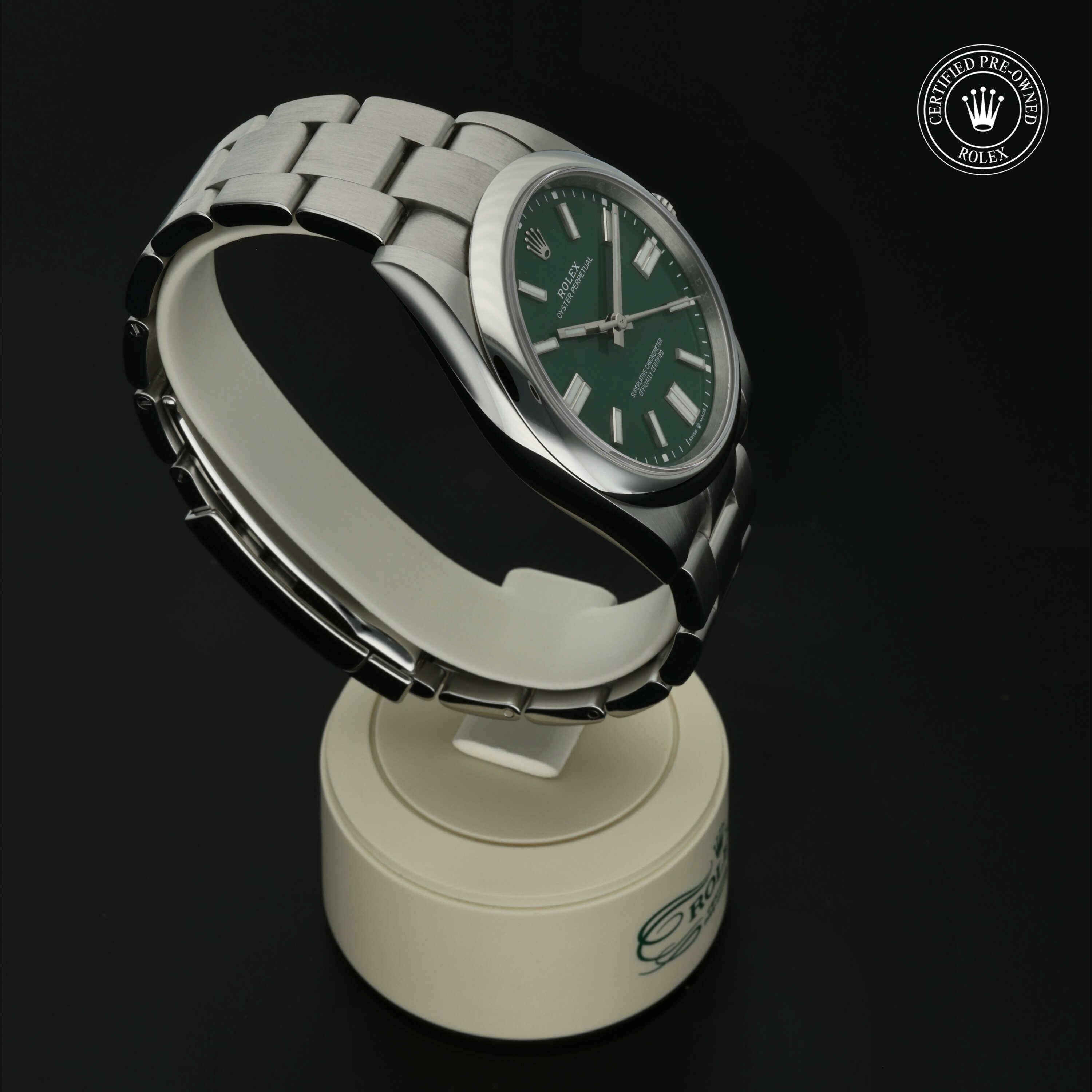 Rolex Oyster Perpetual 41 in Staal M124300-0005 at Hall of Time - vue 30