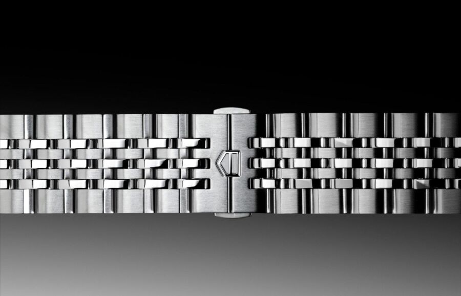Bracelet Beads of Rice pour la série TAG Heuer Carrera Chronograph en vue horizontale