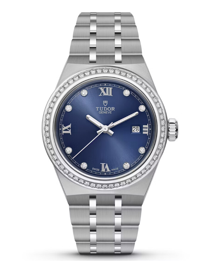Nouvelle TUDOR Royal 28 mm vue de face sur fond blanc
