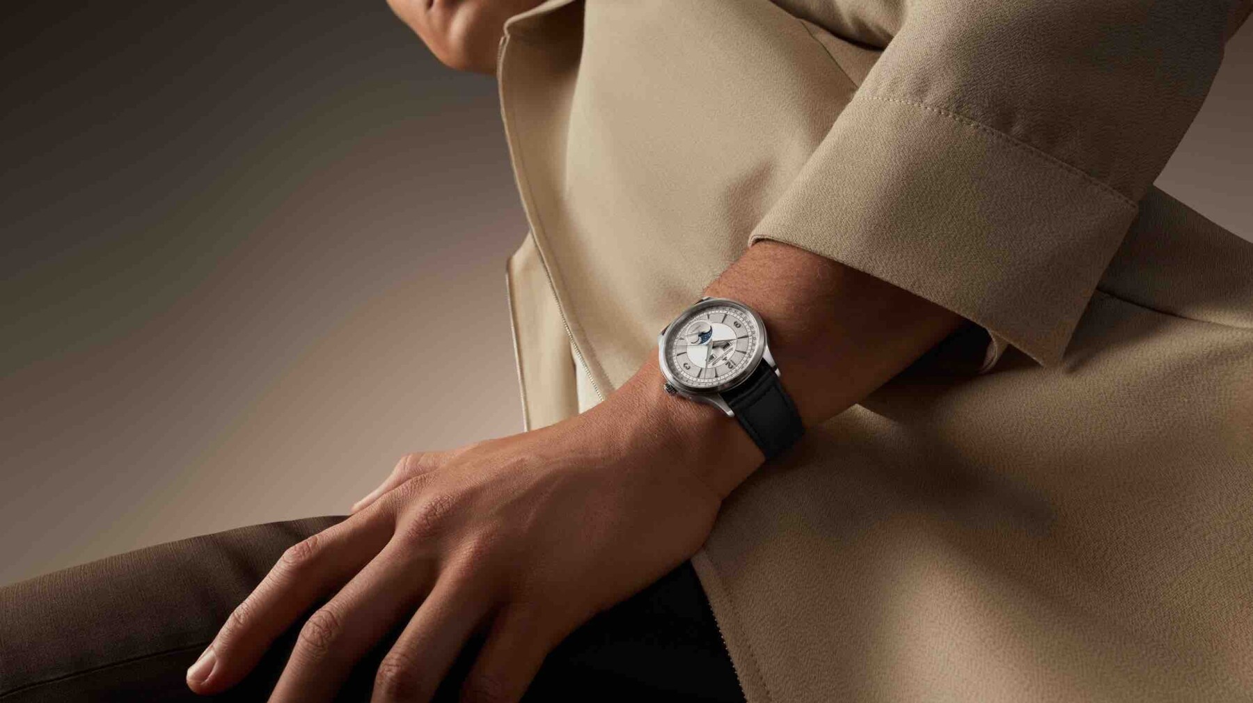 Montre Jaeger-LeCoultre Master Control Calendar édition limitée portée assise au poignet