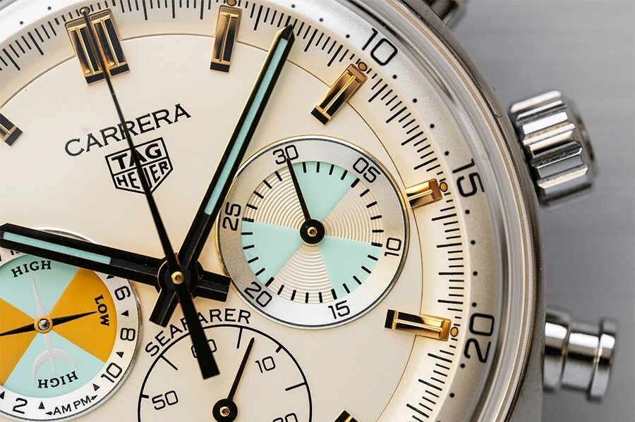 Wijzerplaat van het TAG Heuer Carrera Chronograph Seafarer horloge