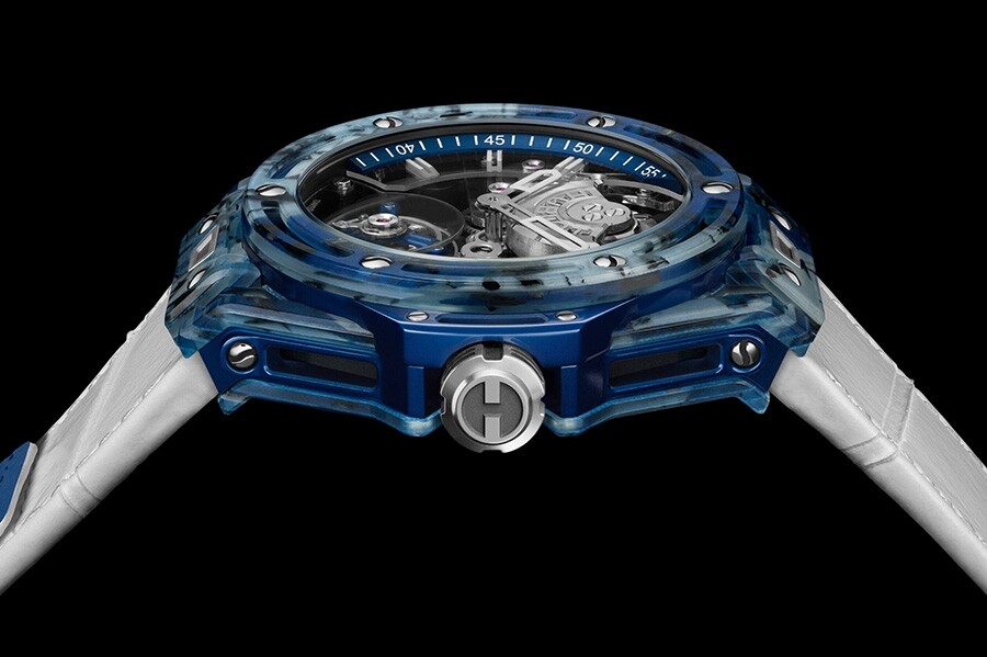 Hublot Big Bang Tourbillon Novak Djokovic GOAT Editions blue watch seen from the side
