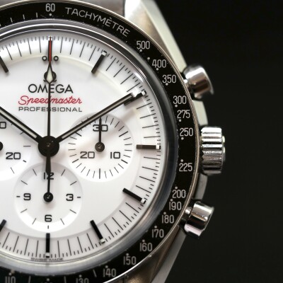 Montre OMEGA Speedmaster Moonwatch Professional Chronographe Co-Axial Master Chronometer 42mm