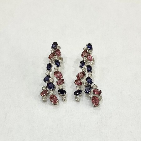 Boucles d'oreilles or blanc pendantes tourmalines et Iolites