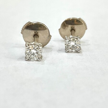 Boucles d'oreilles or blanc et diamant