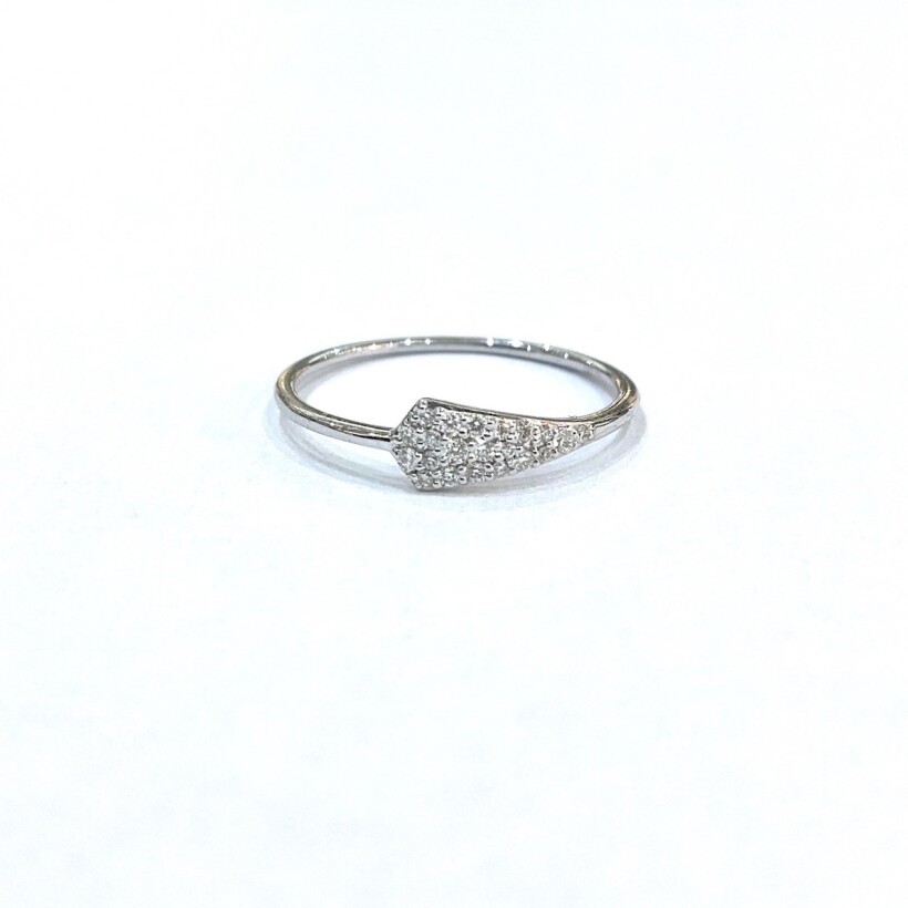 Bague or blanc triangle pavage diamants