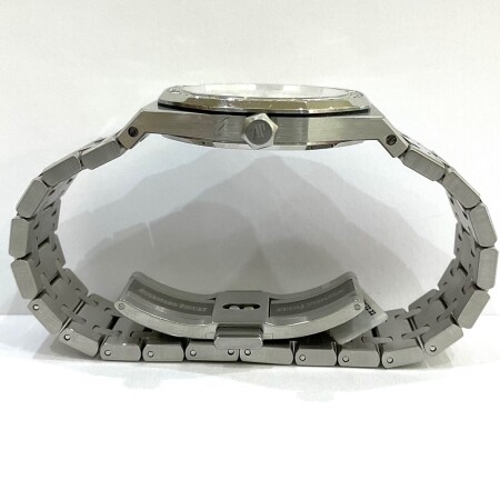 Montre Audemars Piguet Royal Oak Quartz 67651ST.ZZ.1261ST.01