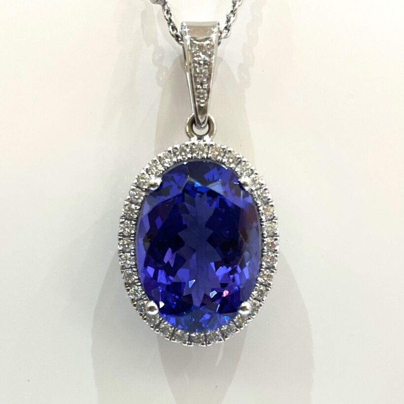 Pendentif or blanc Tanzanite et diamants.