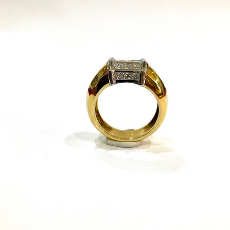 Bague or jaune et diamants taille princesse