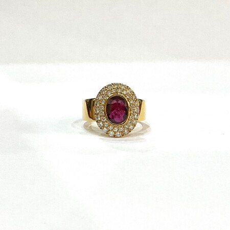 Bague or jaune Rubis et entourage pavage diamants