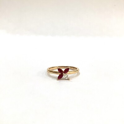 Bague pierre précieuse Rubis baguette  0,33 carats et diamants 0,09 carats GSI