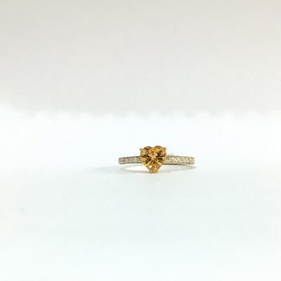 Bague or jaune cœur saphir jaune et diamants
