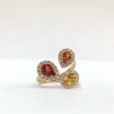 Bague Entourage en or jaune, diamants, saphir jaune et saphir orange