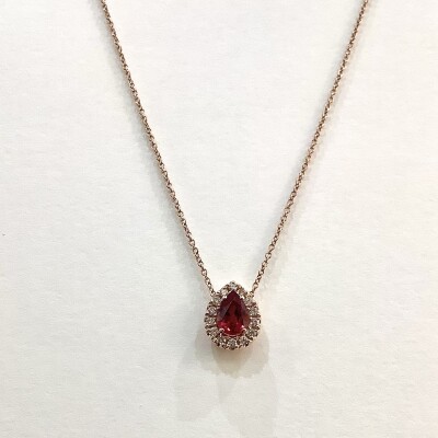 Collier en or rose, pendentif poire saphir et diamants