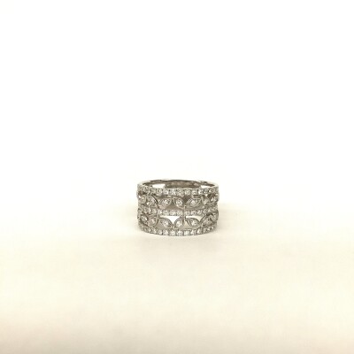 Bague or blanc et diamants