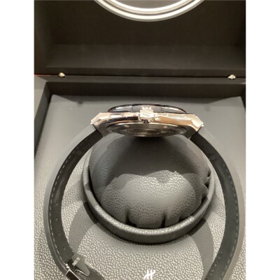 Montre Hublot Classic Fusion titanium