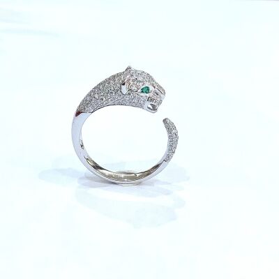 Bague Panthère or blanc pavée diamants yeux émeraudes