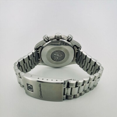 Omega speedmaster 39 mm automatique decembre 2012 reference : 351050