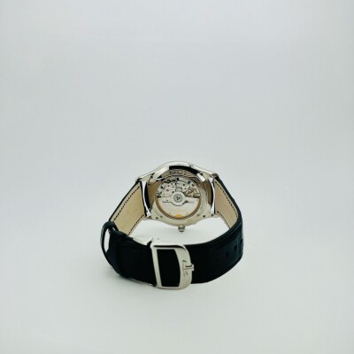 Montre Jaeger-LeCoultre Master Ultra Thin Moon