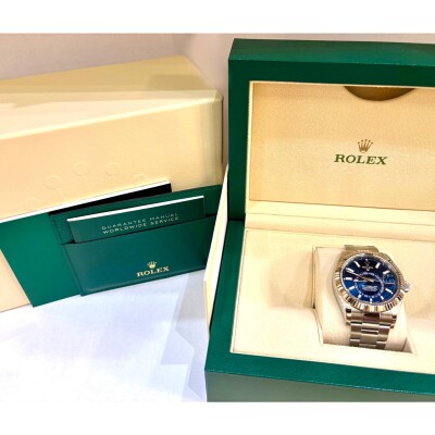 Rolex skydweller bleue 326934 sur oyster