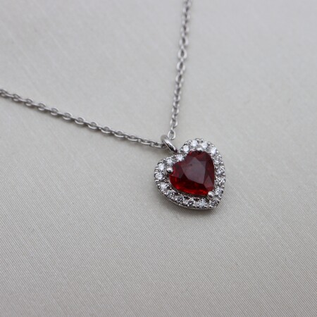 Collier or blanc rubis coeur et diamants