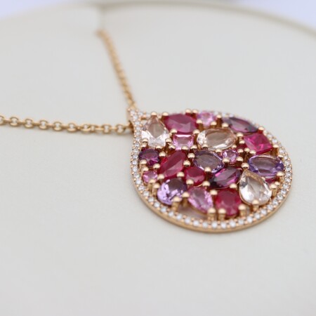 Collier or rose, pendentif or rose et pierres roses