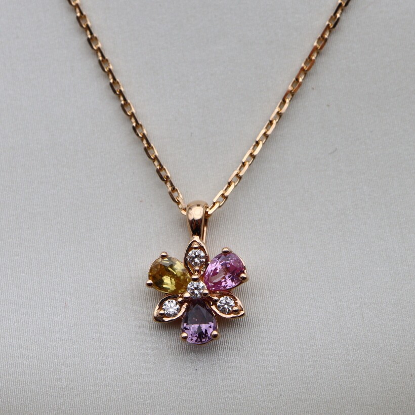 Collier or rose pendentif saphir rose, violet, jaune et diamants