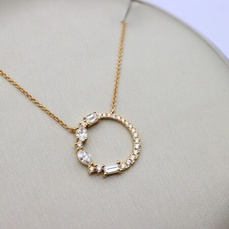 Collier or jaune pendentif cercle diamant multiples