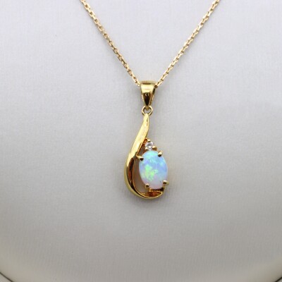 Pendentif Opale et or jaune