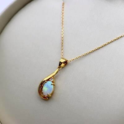 Pendentif Opale et or jaune