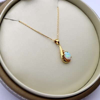 Pendentif Opale et or jaune