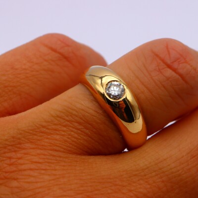Jonc anglais or jaune et diamant