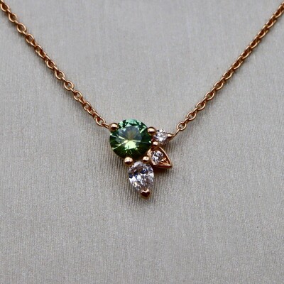 Collier or rose saphir vert et diamant