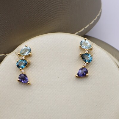Boucles d'oreilles or jaune et pierres fines