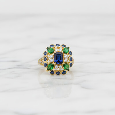 Bague or jaune, saphirs, grenats verts et diamants