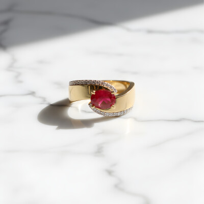Bague rubis et diamants