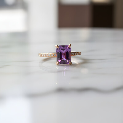 Bague or rose avec améthyste et diamants