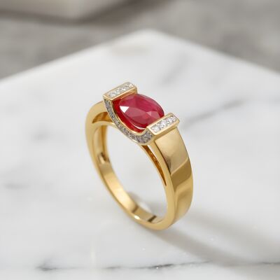 Bague or jaune, rubis et diamants