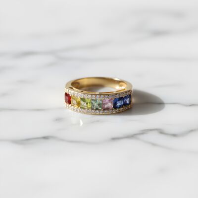 Bague or jaune, saphirs de couleur et diamants