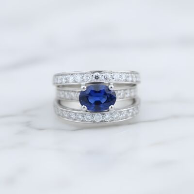 Bague or blanc, saphir et diamants