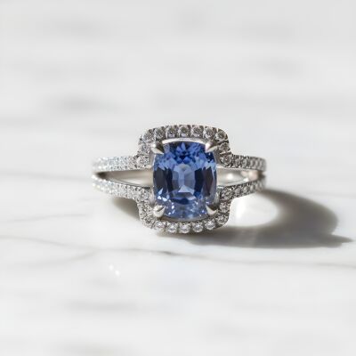 Bague or blanc, saphir et diamants