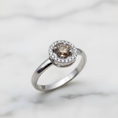Bague or blanc diamant chocolat et entourage diamants