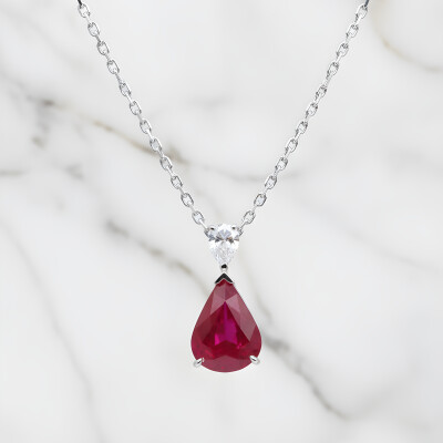 Collier or blanc rubis et diamant