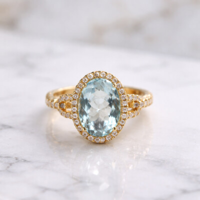 Bague or jaune, aigue-marine et diamants