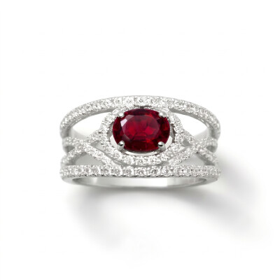 Bague or gris rubis et diamants
