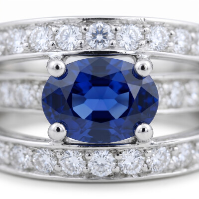 Bague or blanc, saphir et diamants