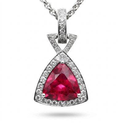 Chaine or blanc et pendentif rubellite entourage diamants