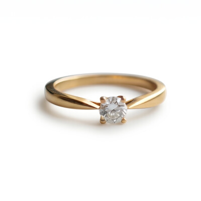 Solitaire or rose et diamant